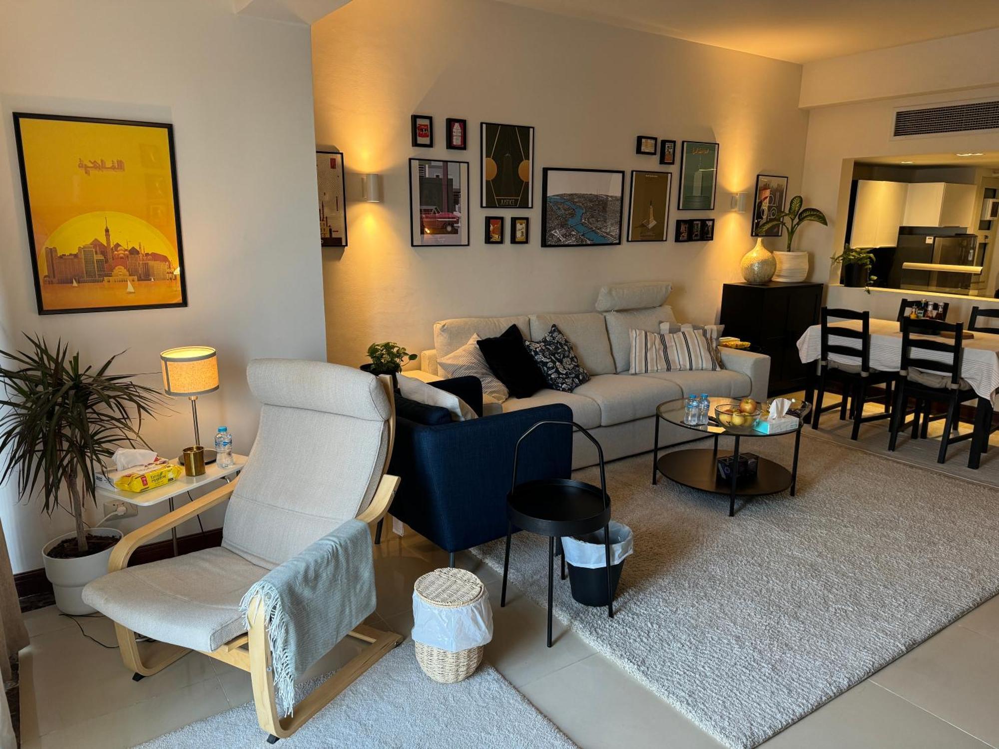 Happy Vacation Duplex, New Apartment